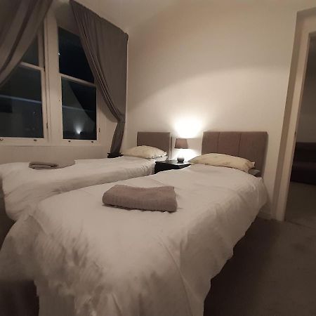Ferienwohnung Carvetii - Edward House B - 2 Dbl Bed 1St Floor Flat Dunfermline Exterior foto